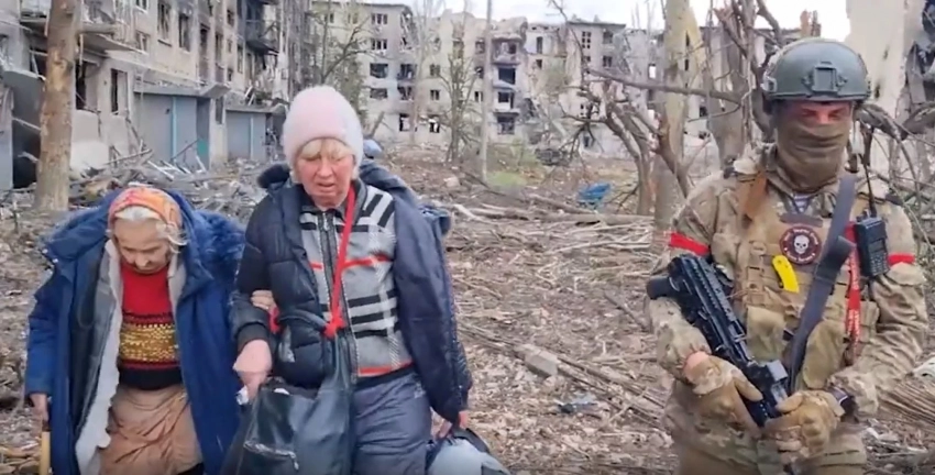 Беженцы из Артемовска рассказали о преступлениях украинских военных в отношении мирных жителей города