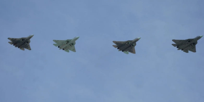 Су-57 получил «боевое крещение». Какие уникальные свойства выделяют его на фоне «одноклассников» пятого поколения