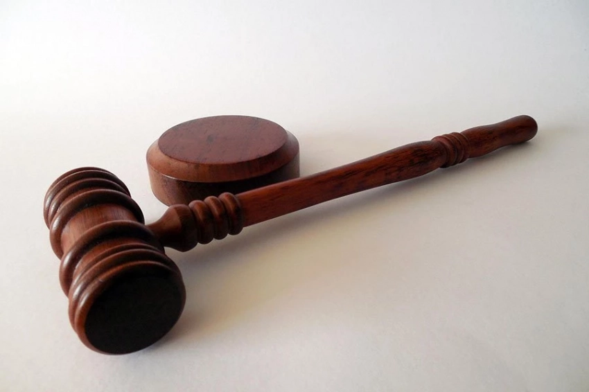 Суд приговорил пилота сгоревшего в Шереметьеве SSJ-100 к шести годам колонии-поселения