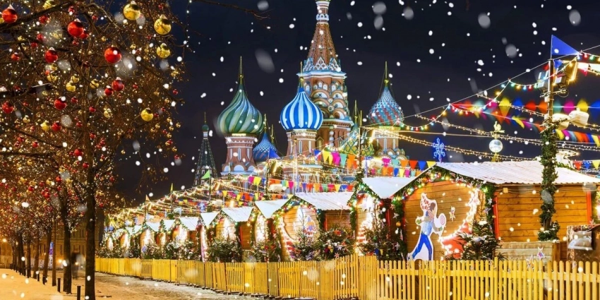 Иностранцев впечатлила «Рождественская Москва». Реакция