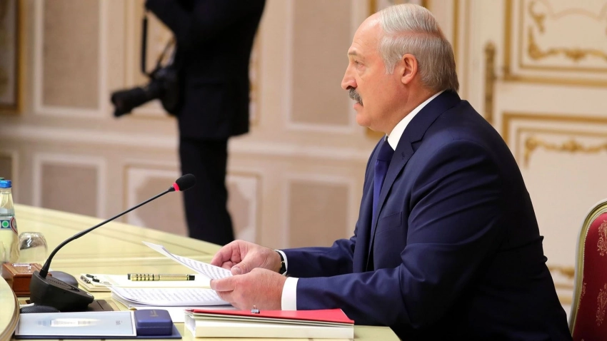 Лукашенко: Россия и Украина пытались договориться об аренде Крыма и Донбасса