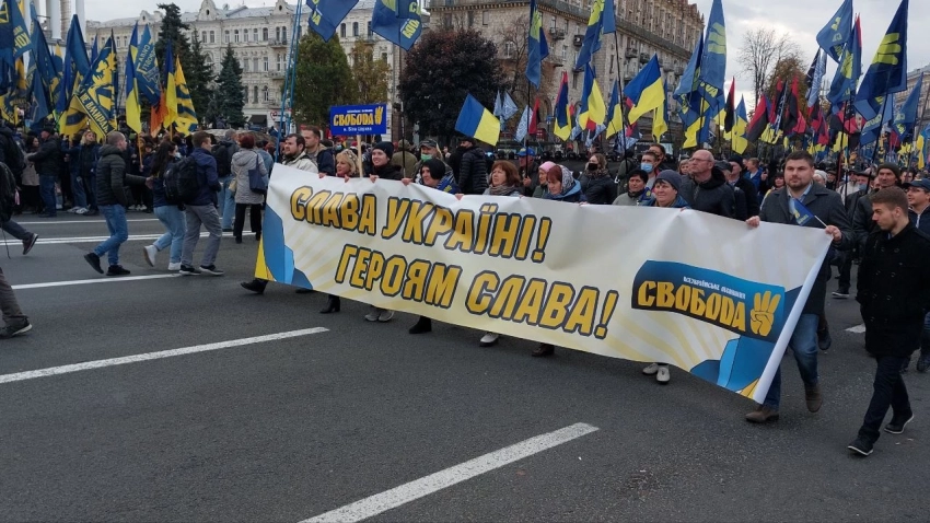 Бывший вице-премьер Украины: переговоры с Киевом возможны только после денацификации