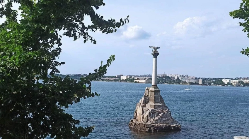 NavalNews: Россия увеличила количество боевых дельфинов для защиты базы Черноморского флота в Севастополе