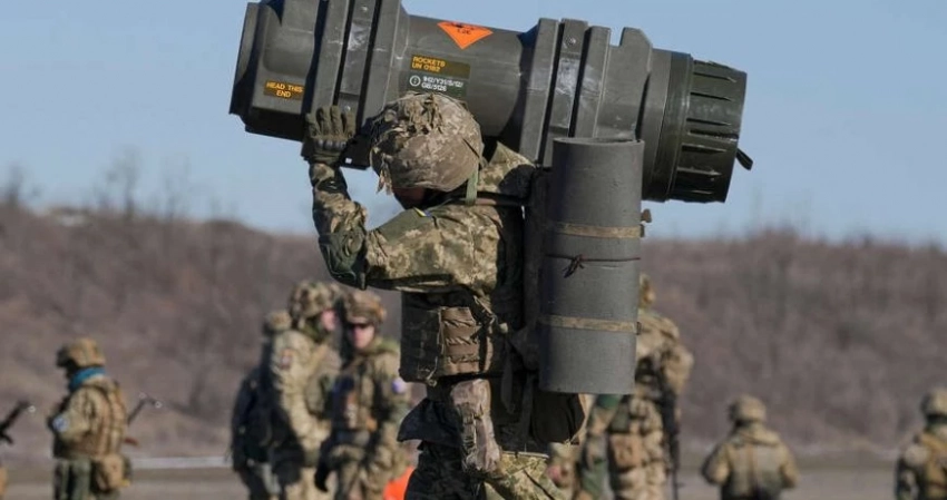 Кровавый наступ: почему поставки вооружения НАТО на Украину стали подставой для ВСУ, как Запад ловко обманул Киев