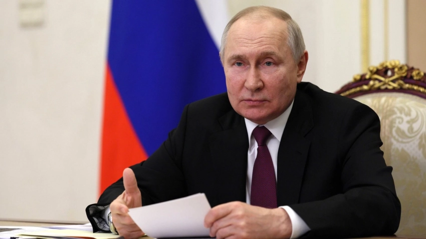 Путин проводит встречу с выпускниками военных вузов в Большом Кремлевском дворце