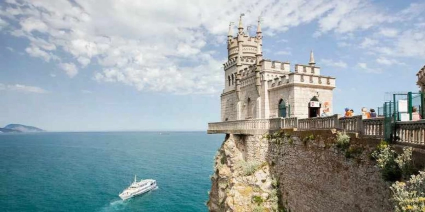 Обстановка в Крыму на сегодняшний день: опасно ли ехать в июне-июле 2023 года, могут ли закрыть Крымский мост – последние новости 15.06.23