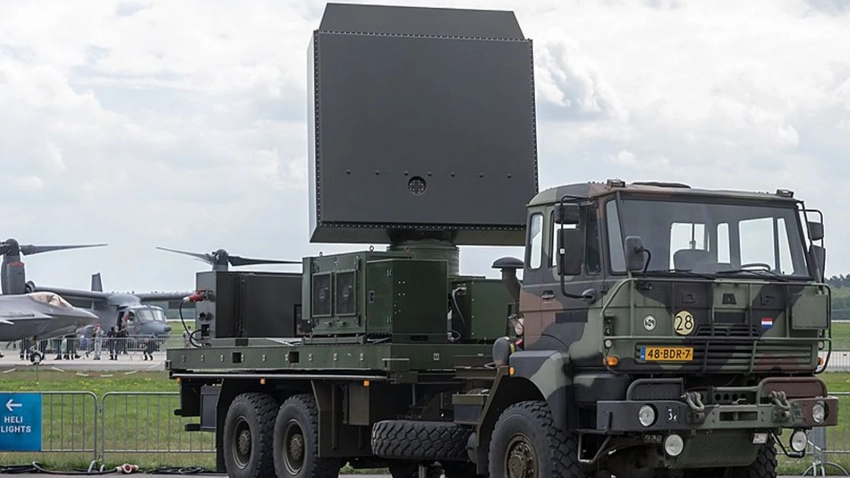 Немецкий журналист Репке раскритиковал плохую маскировку ЗРК IRIS-T украинской армии