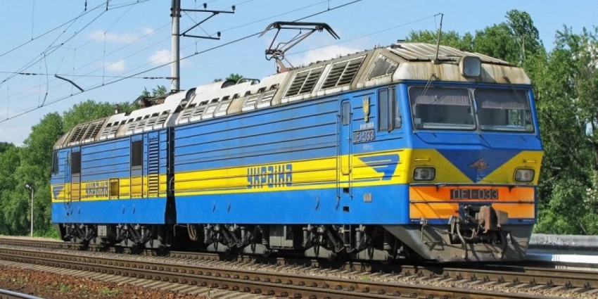 Разрушая энергетическую инфраструктуру на украине, Россия разваливает и ее железнодорожную логистику