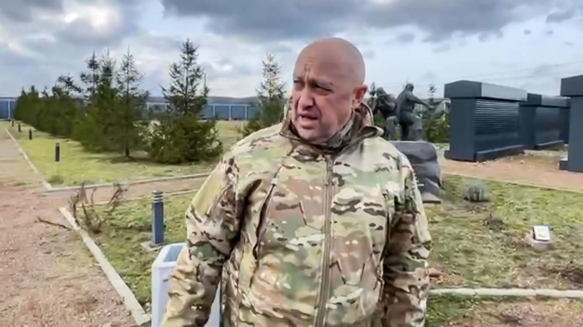 «Хвала русскому солдату, который, окруженный огромным количеством проблем, дает отпор врагу»: Пригожин о результатах боев в зоне СВО