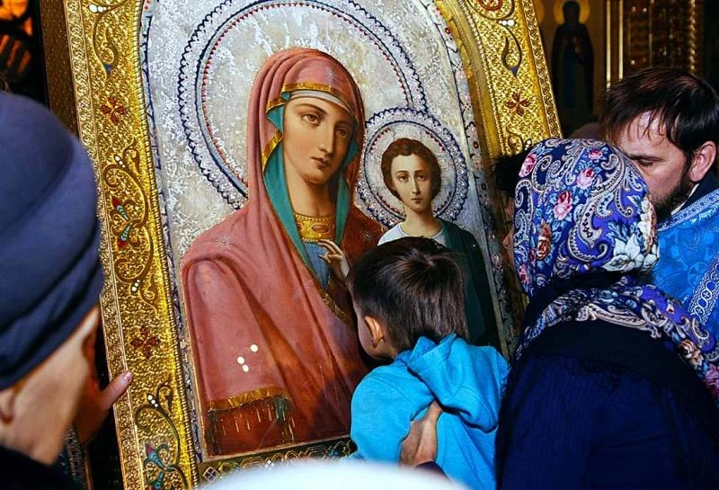 Приметы на Летнюю Казанскую 21 июля: что можно и что под запретом, можно ли работать и трогать землю