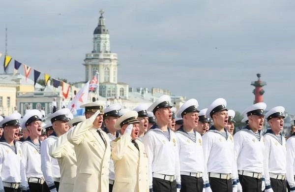 День ВМФ в России в 2023 году традиционно отметят в последнее воскресенье июля, которое выпадает на 30 число