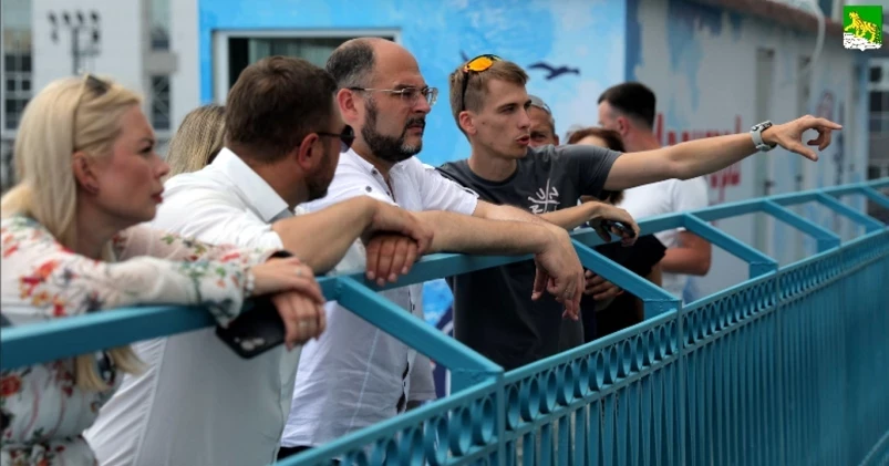 Мэр Владивостока проверил завершающие работы по реконструкции стадиона “Авангард”