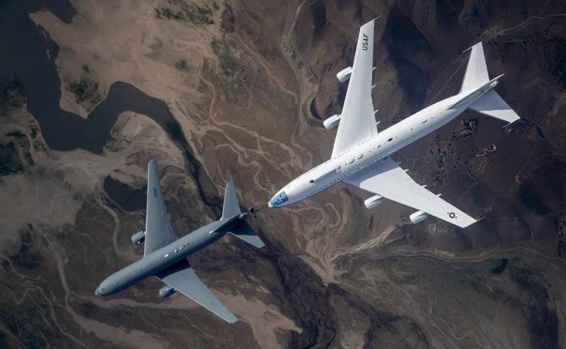 Американский «самолет Судного дня» Boeing 747-E4B прибыл на саммит НАТО, в чем опасность