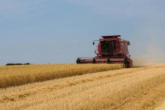 Польша провалила попытку защитить своих фермеров от Украины