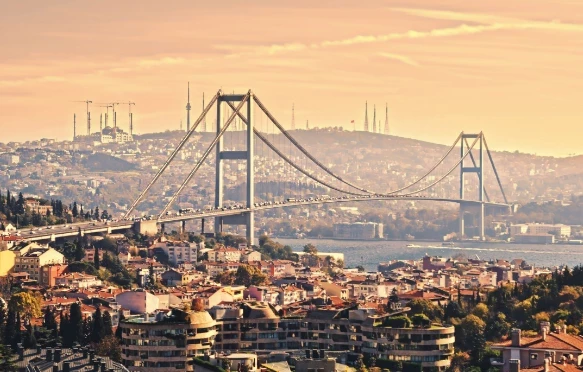 АТОР назвал популярные среди российских туристов страны и города для стоповера