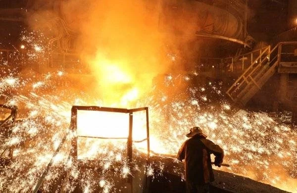 Поздравления с Днем металлурга 2023 года: красивые открытки и стихи