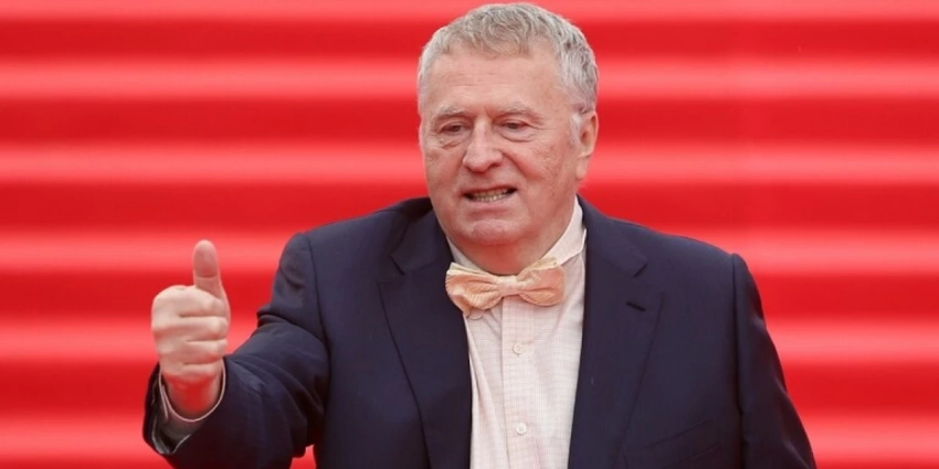 Что говорится в «капсуле пророчеств Жириновского» подаренной музею современной истории Росии?