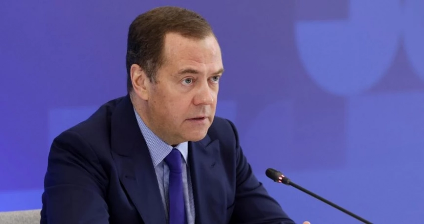 Медведев про Третью мировую войну: что написал в своем Telegram-канале, где ВСУ использовали кассетные снаряды