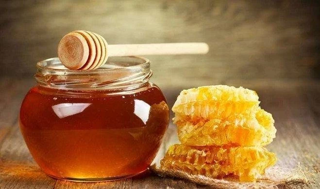 Мед и мак: список продуктов, которые кладут в корзинку для освящения на Медовый Спас, 14 августа 2023 года, молитвы