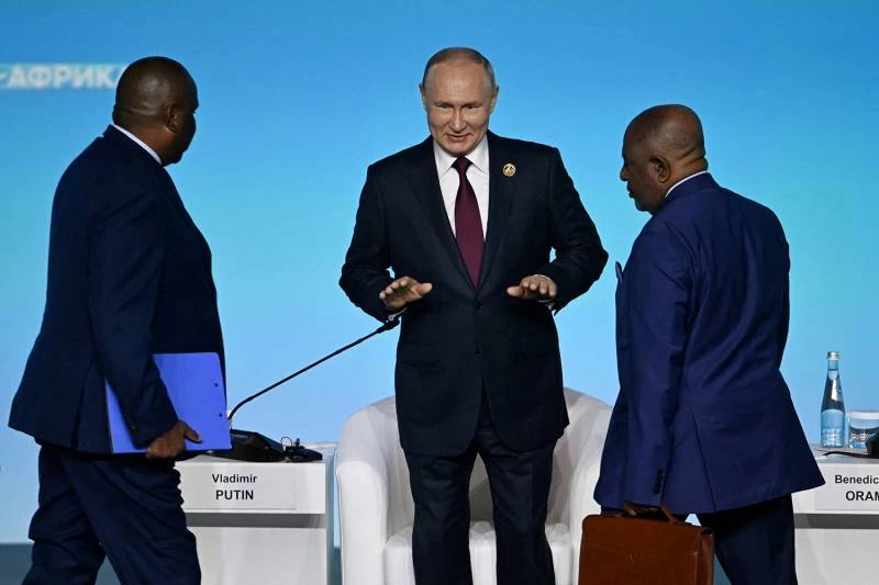 Почему западные СМИ признают провал войны за Африку