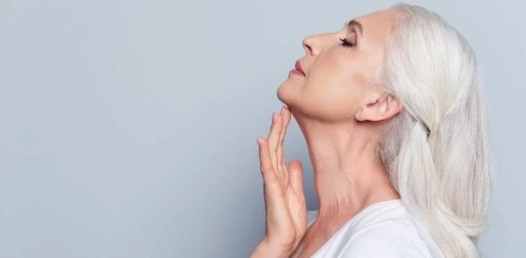 Как убрать дряблость шеи в 50 лет с помощью масок и упражнений