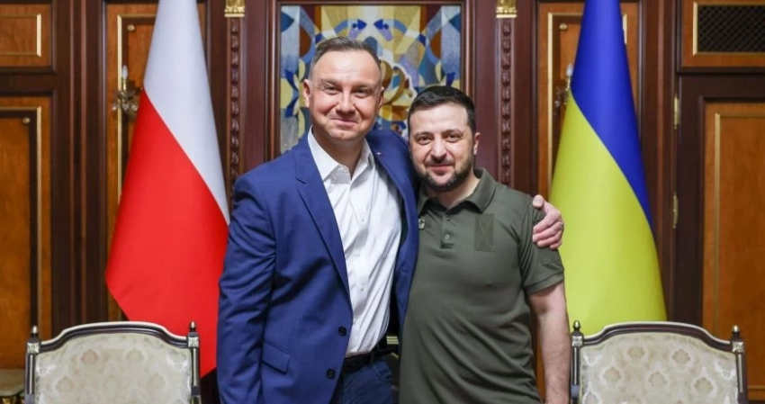 Удар в спину «братьям»: Зеленский готовит госпереворот в Польше