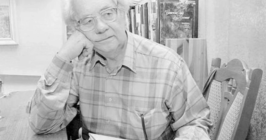 Умер писатель и журналист Виктор Карамазов: какие книги он писал, что о нем известно
