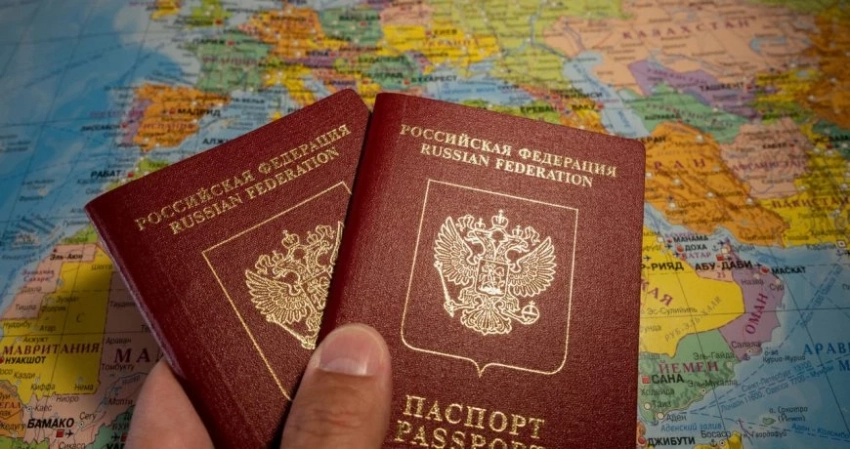 Оголтелая русофобия: Латвия собирается лишить дома тысячи российских граждан