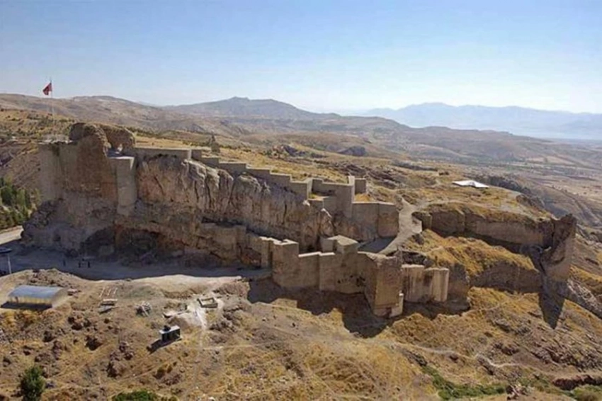 2500-летняя технология и древняя кухня обнаружены в замке Харпут в Турции