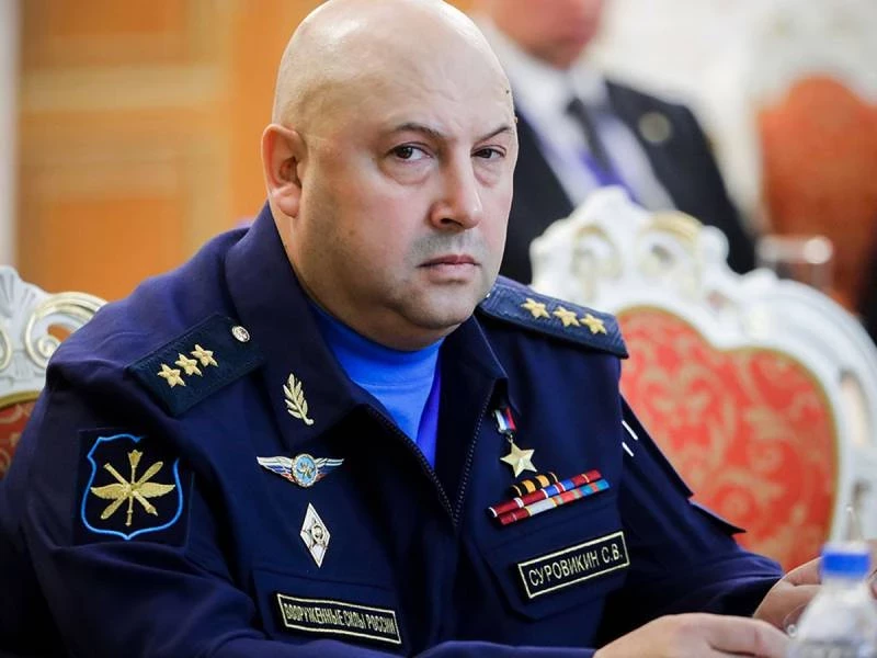 Ксения Собчак опубликовала фото генерала Суровикина в Москве: последние новости о генерале Армагеддоне
