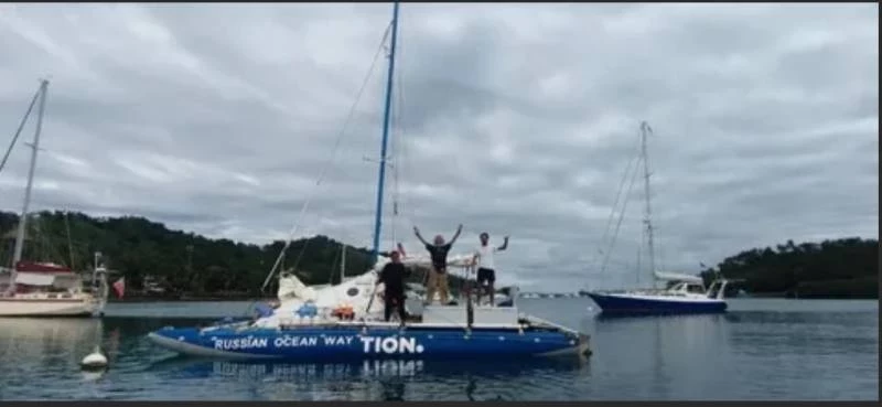 Акула напала на кругосветную экспедицию Russian Ocean Way, в которой участвовали россияне, что известно