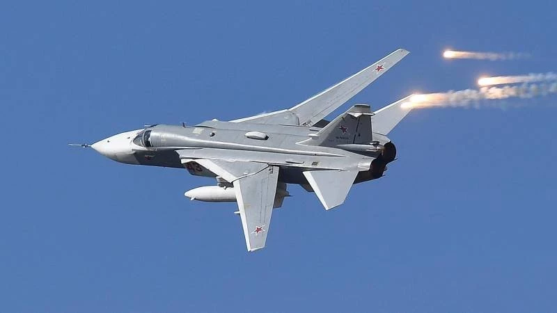 Самолет Су-24 потерпел крушение при плановом полете в Волгоградской области, судьба пилотов
