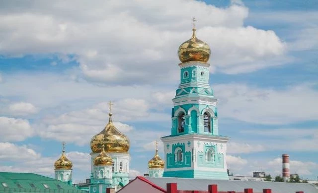 На день Воздвижения 27 сентября нужно ходить в церковь и держать строгий пост