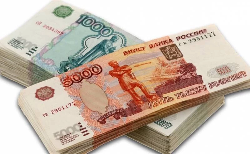 Кому повысят зарплату в октябре: полный список профессий