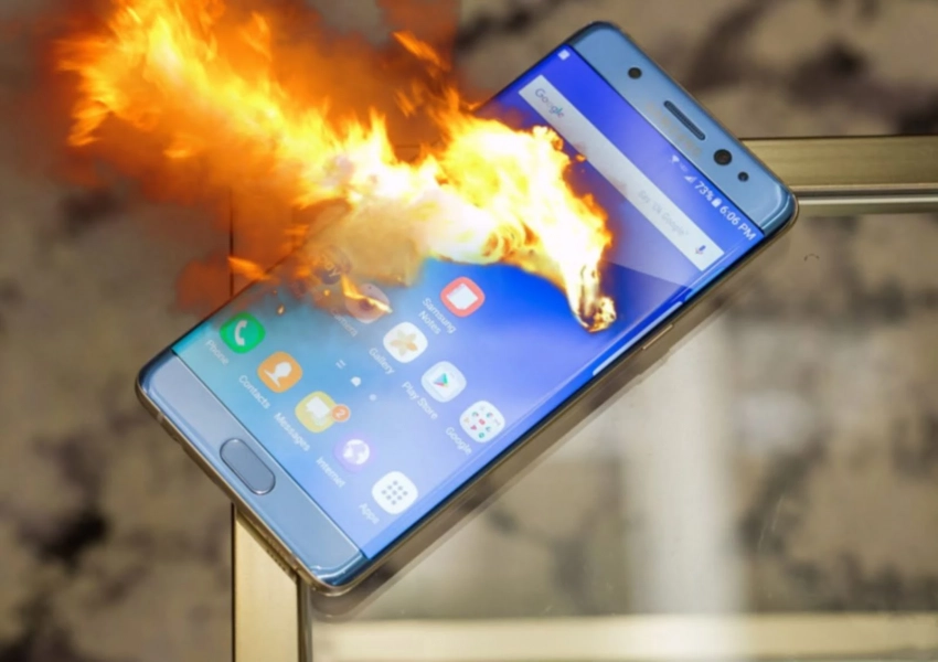 По какой причине участились случаи взрыва смартфона в детских руках