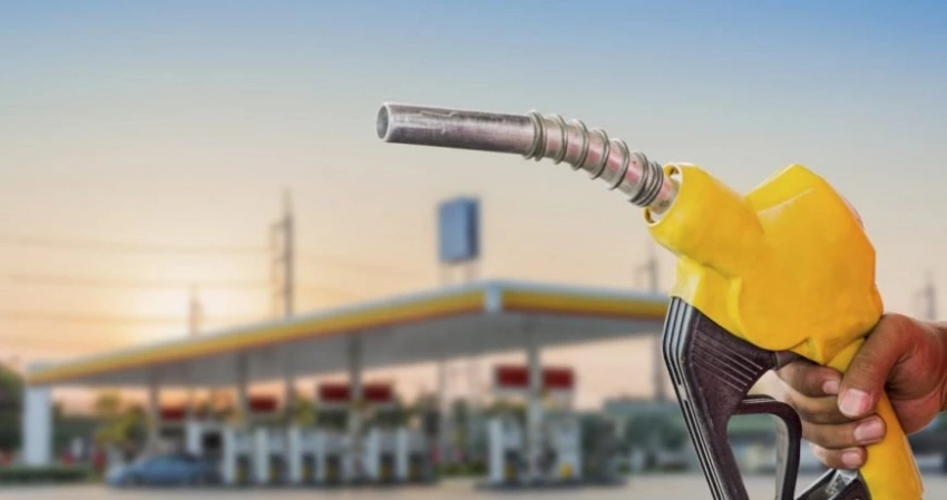 Рынок нефтепродуктов «испугался» экспортных пошлин и сбил цены: ужесточит ли Россия ограничения