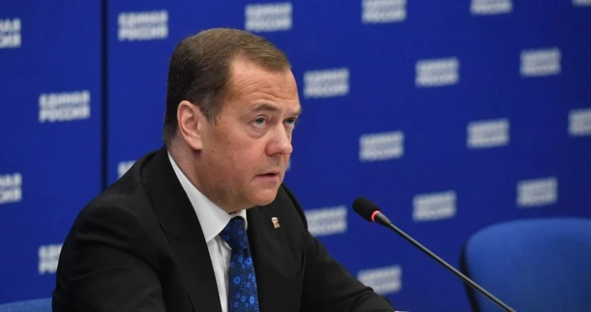 Сами себя погубят: почему Медведев предрек США повторение теракта 11 сентября в годовщину трагедии