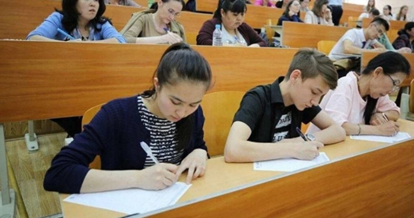 Каникулы в колледже 2023-2024: есть ли осенние каникулы у студентов