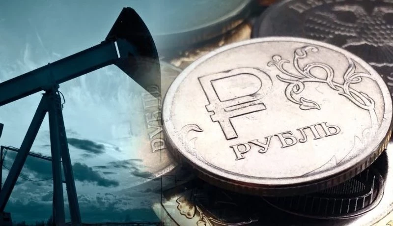 Рубль слабеет на фоне высоких цен на нефть: стоит ли ждать стимулов для укрепления