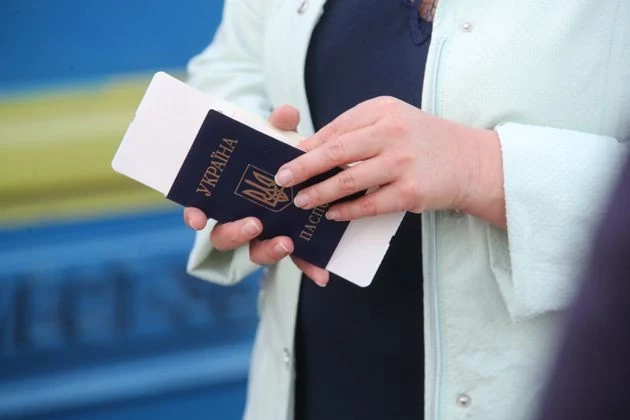 Правительство утвердило особый порядок въезда в РФ для граждан Украины