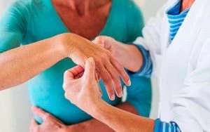 День борьбы с артритом и День кадрового работника отмечаются 12 октября 2023 года