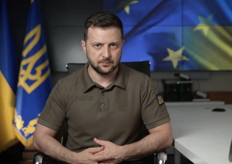 Запад вынудит Украину начать переговоры в связи с эскалацией в Израиле: эксперты в РФ уверены, что Киев не выкрутиться в этот раз