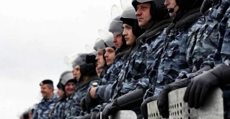 В России празднуют день ОМОНА ежегодно 3 октября, соблюдая традиции и историю