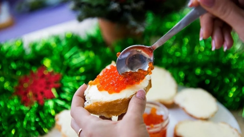 Чтобы потом не переплачивать: какие продукты к Новому году нужно купить уже сейчас