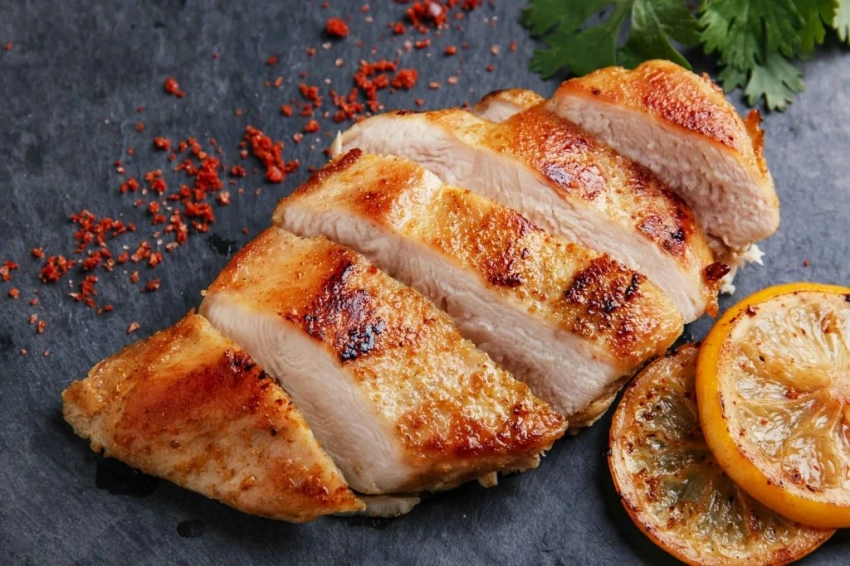 Рецепт сочной и нежной курицы, запеченной в духовке