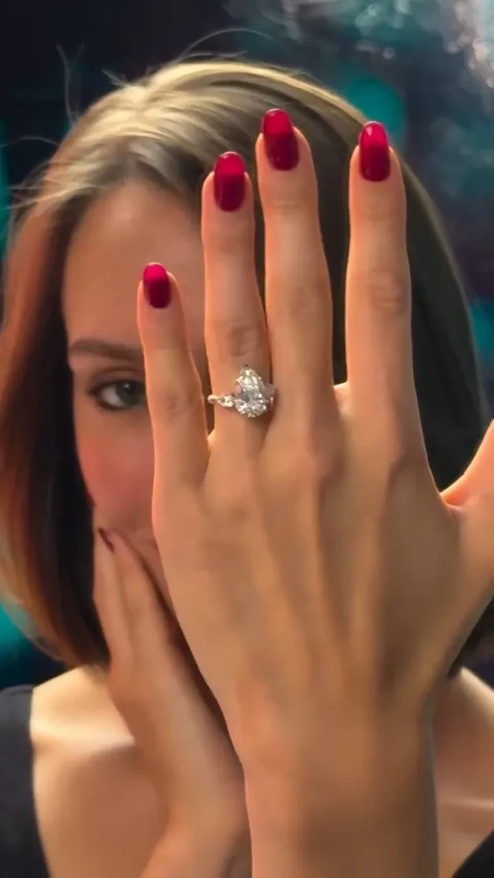 "Он на маме женат". Девушка Тимати Валентина Иванова намекнула на их помолвку, но ей не поверили