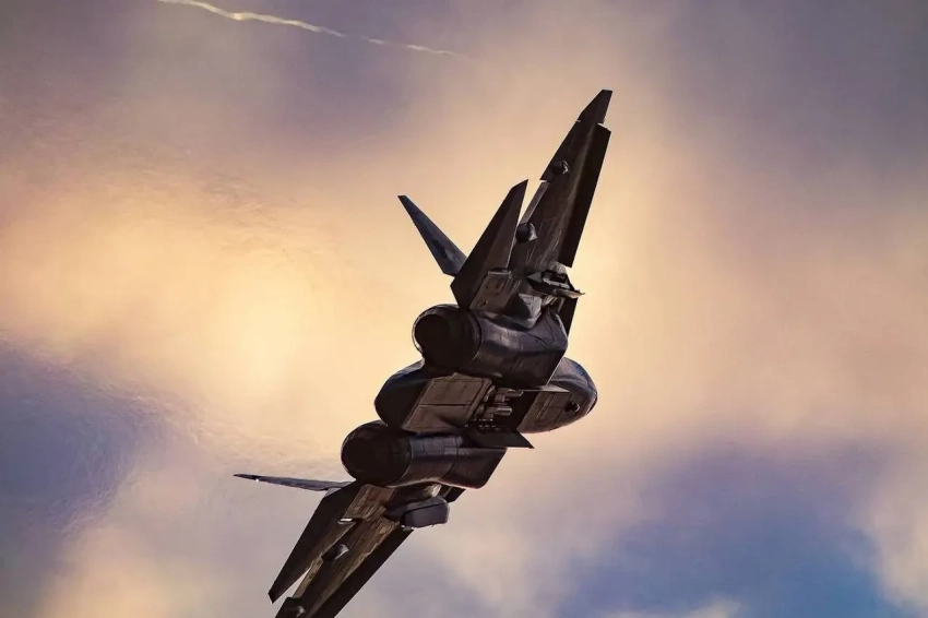 Российский Су-57 «официально» продемонстрировал свои внутренние отсеки