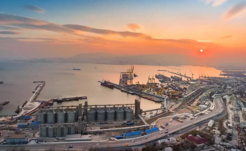 Западная пресса: порт Новороссийска прекратил экспорт нефти после атаки ВСУ