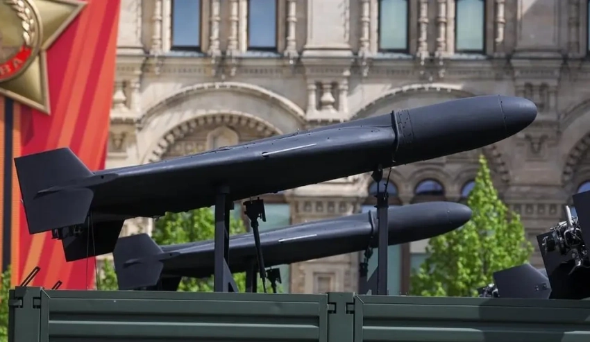 Российские «Герани» начали охоту на украинские самолёты и вертолёты в воздухе