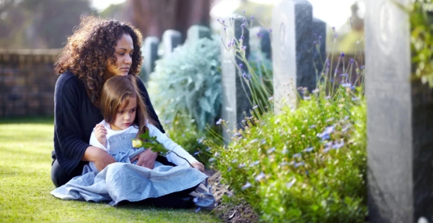 Связь между мирами: как умершие близкие пытаются связаться с вами